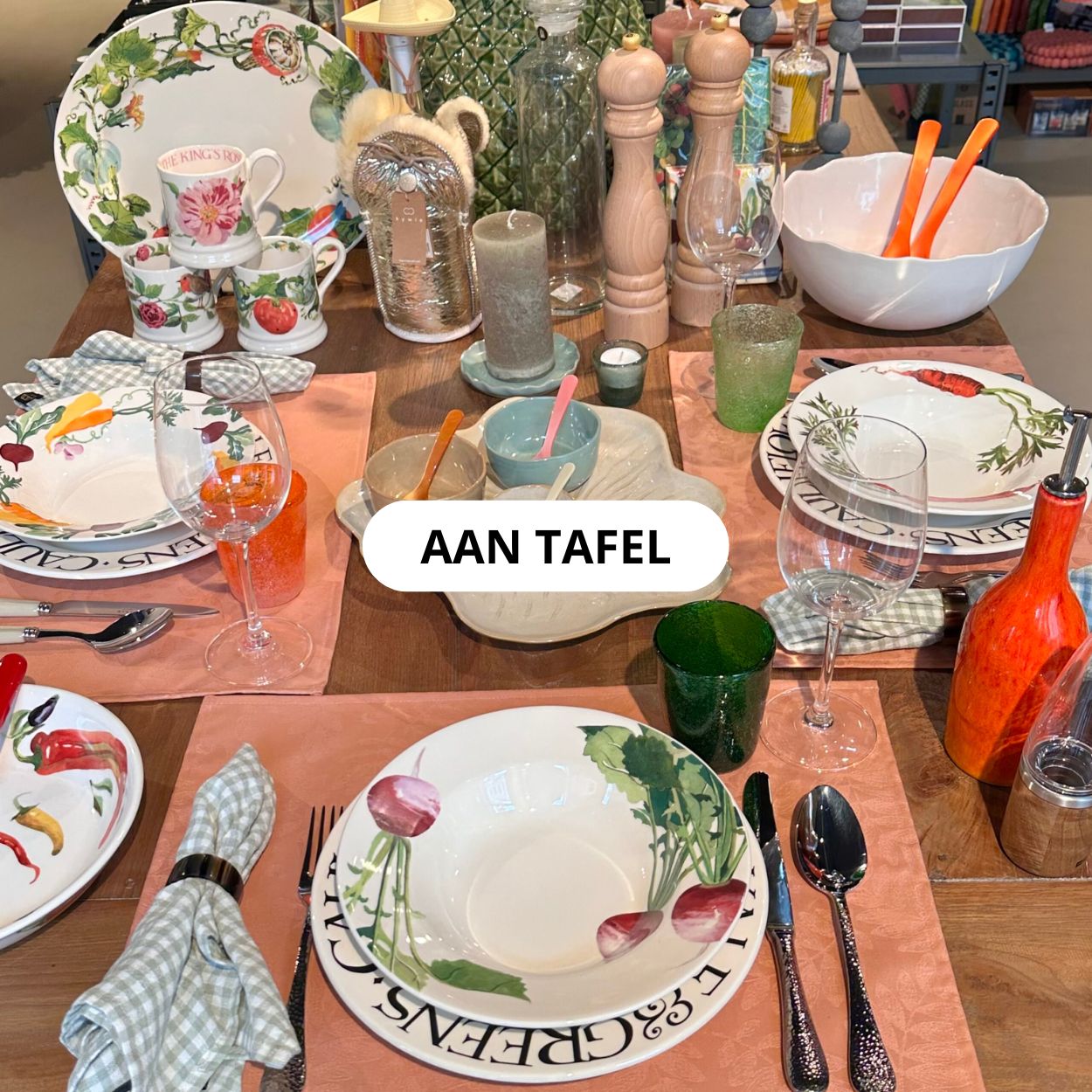aan tafel Aan tafel
