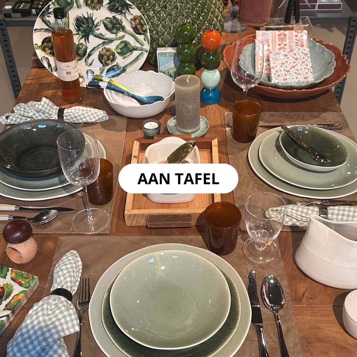 Aan tafel